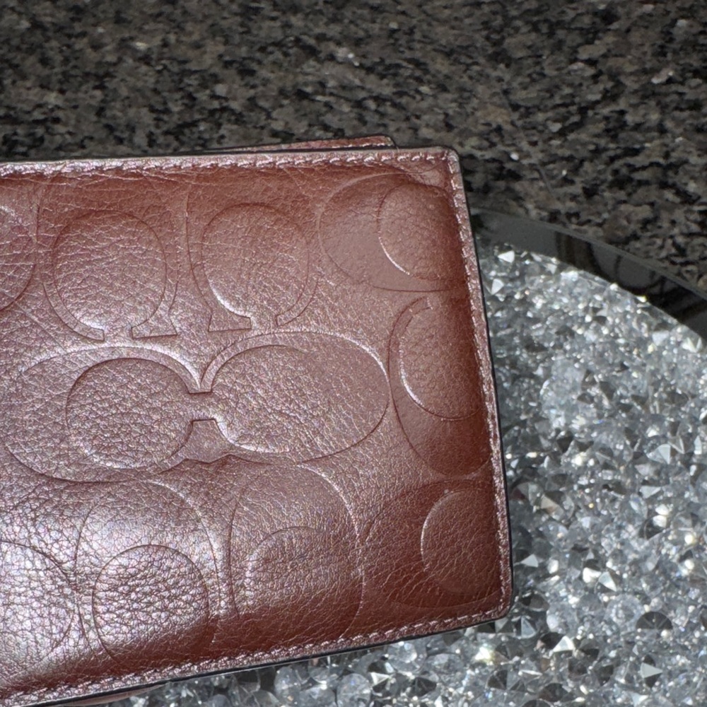 Coach men’s wallet Rich Brown Embossed Leather Card Holder EUC - Picture 10 of 11